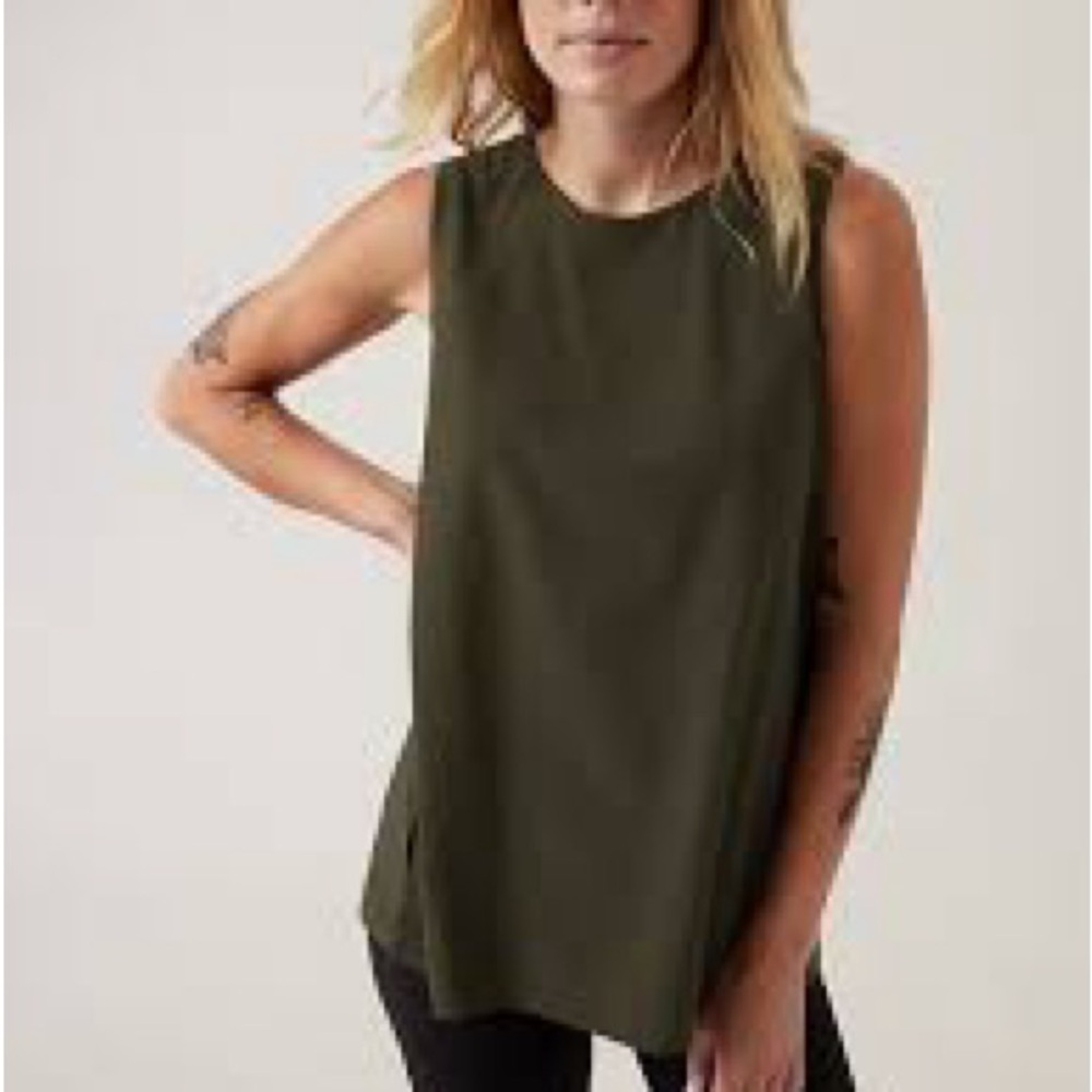 Athleta Zephyr Refined Tank Top Aspen Olive Green XS